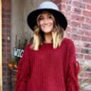 Meet your Posher, Chloe